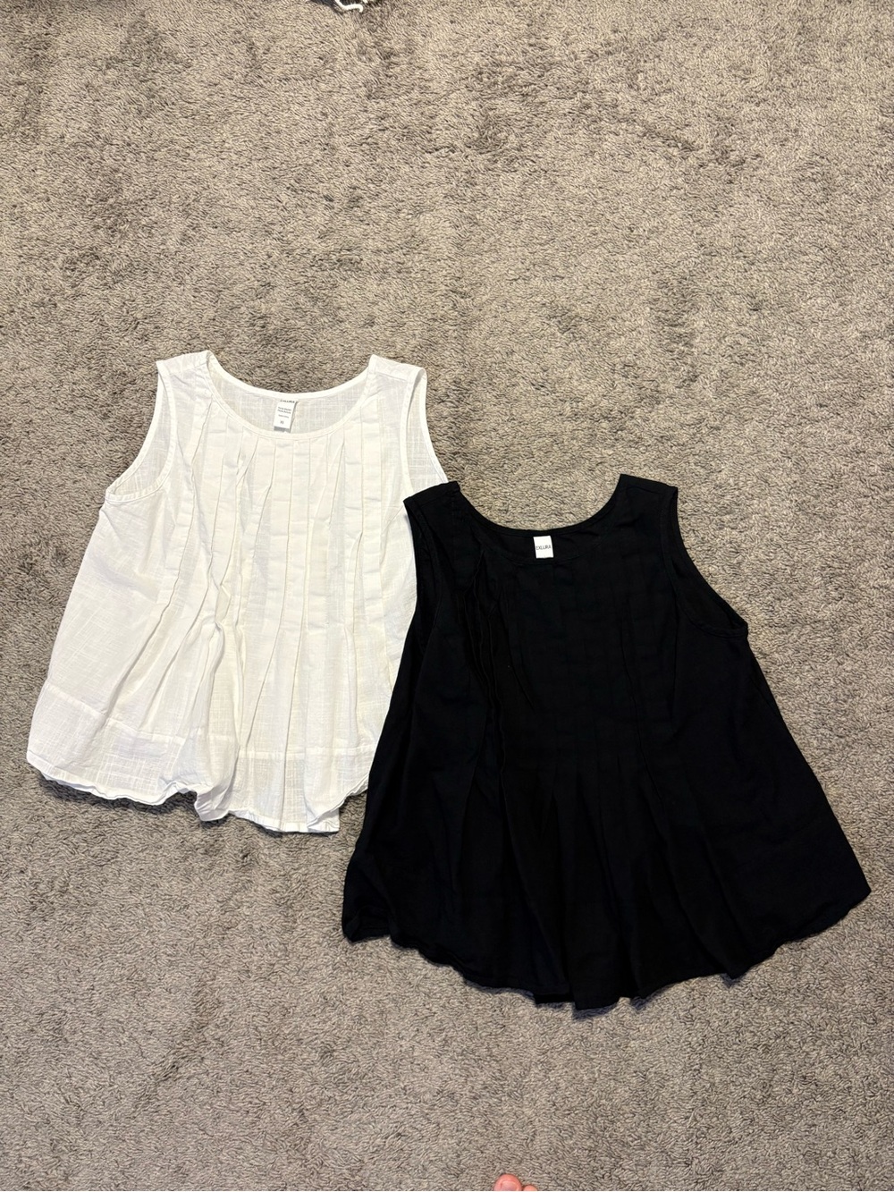 Amazon Women's Pintuck Sleeveless Tank Tops - Black & White